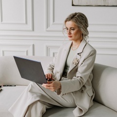 Полина Обухович, 22.03.1989, Омск