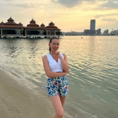 Нурия Мжельская, Москва