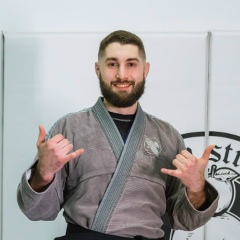 Константин Саркисов