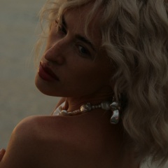 Люба Акулова, Санкт-Петербург