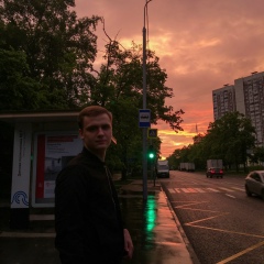 Денис Савеличев