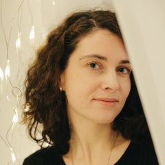 Оля Лыздова, Москва