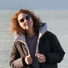 Таня Праздникова