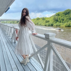 Лолита Танаджи, Москва