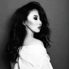 Лена Шпехт, Москва