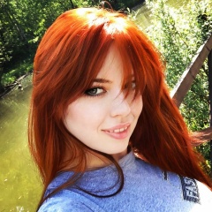 Елена Янева