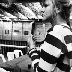 Юля Гребнева, Тель-Авив