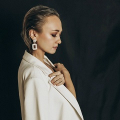 Яна Майская