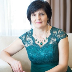 Аня Аскарова, Октябрьский