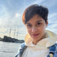 Вика Иванова, Москва