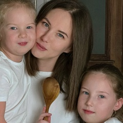 Елена Лукьянова, Санкт-Петербург