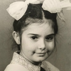 Яна Эйдельштейн, Санкт-Петербург