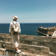 Таня Неустроева, Санкт-Петербург