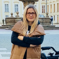 Dina Markoni, 18.03, Praha