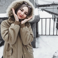 Spencer Hastings, Москва