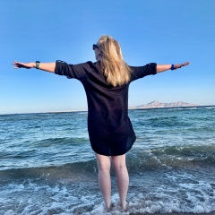 Юлия Ходанова, Санкт-Петербург