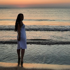 Анюта Попова, 26.09.1990, София