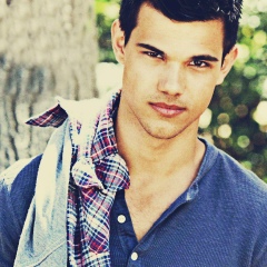Taylor Lautner, 26.05.1974, Москва