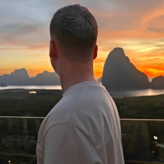 Артем Попов