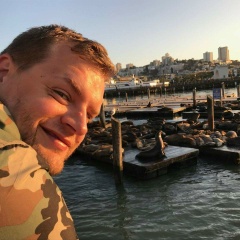 Иштван Ковач, London