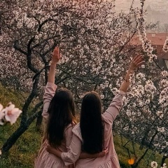 Zenia Ost, Praha