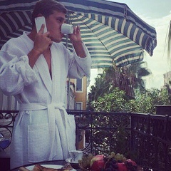 Виссарион Мжаванадзе, Санкт-Петербург