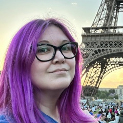 Алёна Комарова