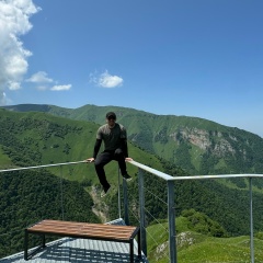 Жамок Заракиев, Грозный
