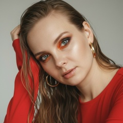 Юлия Комлик, 09.08.1981