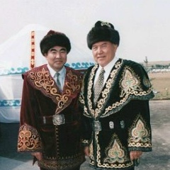 Аскар Акаев, 10.11.1944, Бишкек