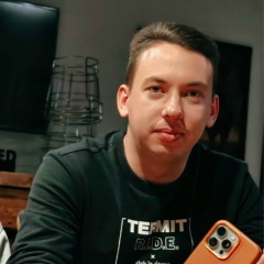 Александр Фролов
