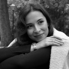 Julia Marvel