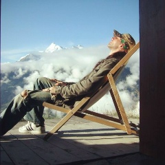 Дж Фф, 17.04.1977