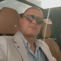 Ugur Akar, İzmir