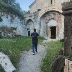 Artak Petrosyan, Ереван