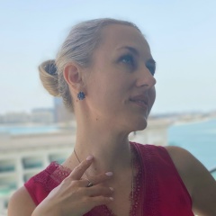 Елена Елена