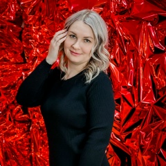 Лена Бурова, Трехгорный