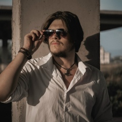 Максим Грэй, Москва